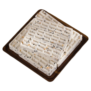 海盐黑芝麻芡实茯苓糕