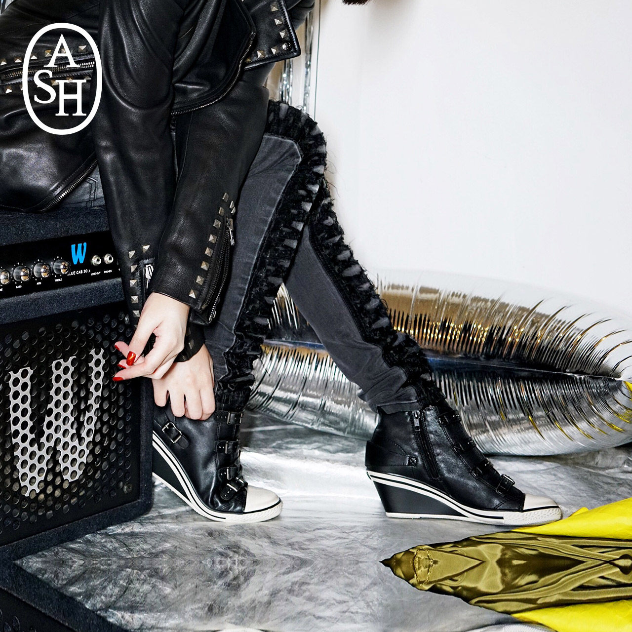 ash官方旗舰店genial羊皮搭扣复古坡跟高跟鞋