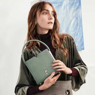 dreabasaa小方包包女2018新款潮韩版简约百搭牛皮包手提斜挎包女