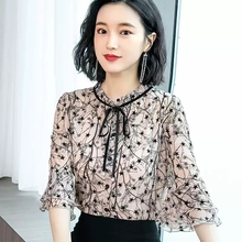 Floral Chiffon shirt women's middle-aged women's summer mother's spring top fashion